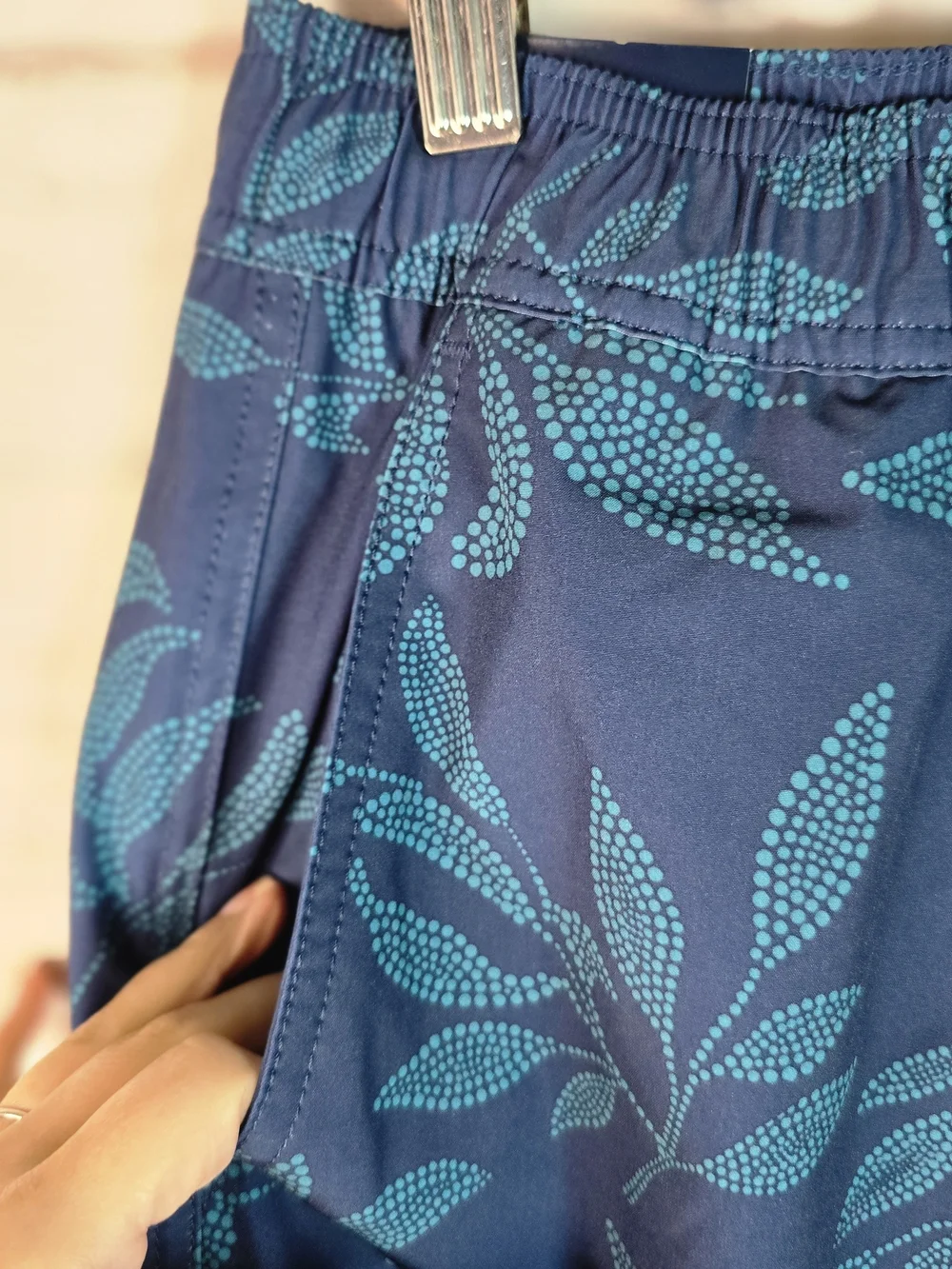 J.Crew Flex Swim Trunks Men’s Medium Navy Floral 5” Inseam NWT